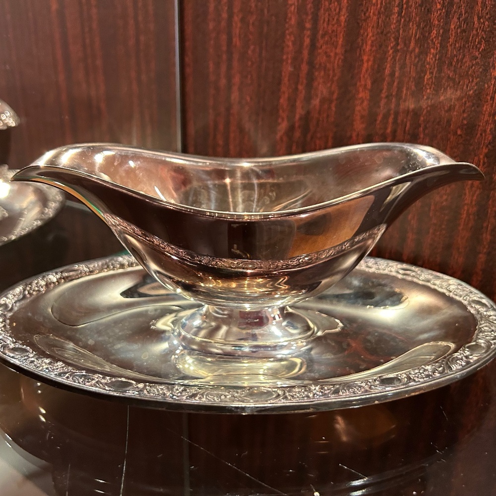 Victorian Rose Rogers and Son Vintage Silver Plated Gravy Boat & Under-plate